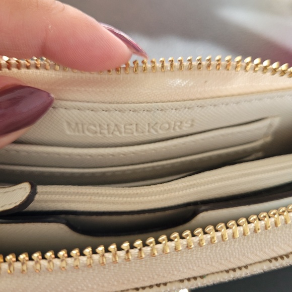 Michael Kors monogrammed wristlet - Picture 7 of 10